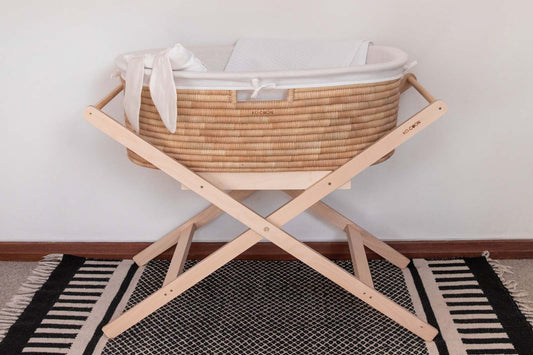 Keyhole Moses Basket Set - with foldable stand
