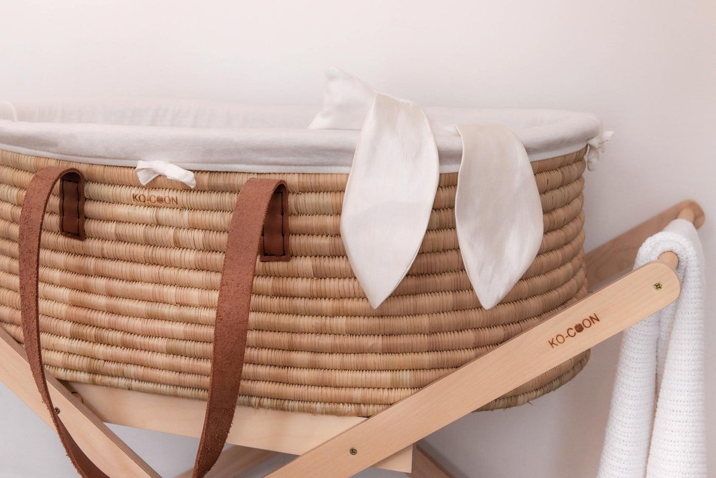 Moses Basket & Foldable stand SET TIMELESS - with Rust Leather handles (basket + moses stand + merino mattress + fitted liner + slipcover) (ETA 2 weeks)
