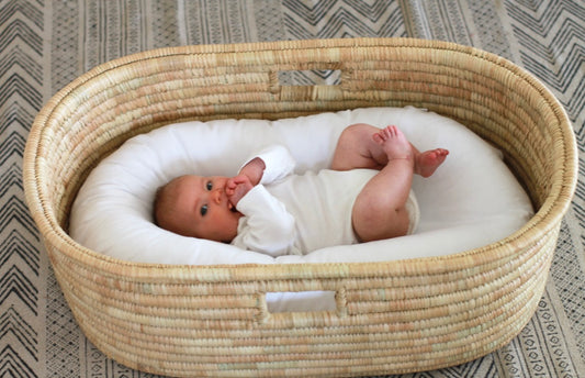 Keyhole handles Moses basket